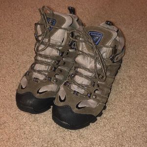 Redhead Hiking Boots size 8.5